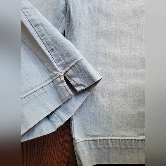 2 /$15 Bongo Stonewash Stretch Denim Shorts Low rise Long US Size 7 - Picture 3 of 11